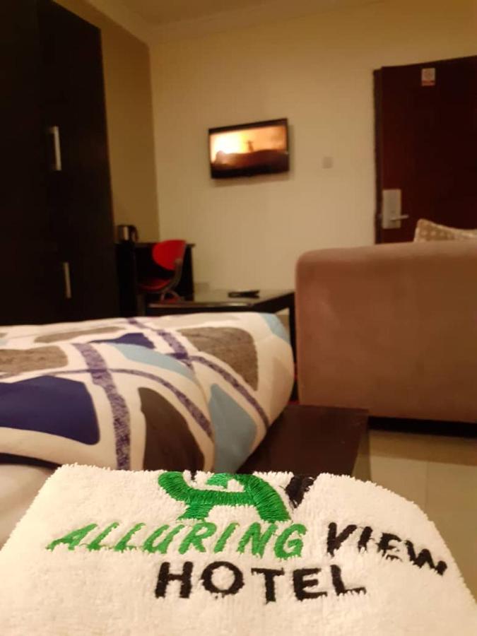 Alluring View Hotel - Toyin Sreet イケジャ エクステリア 写真